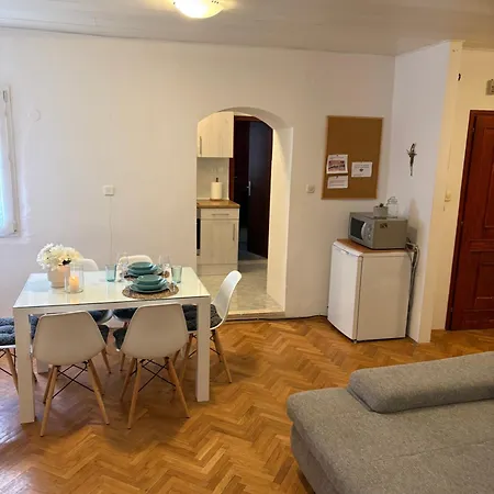 Boutique Kaja Walk To Old Town & Riva Penzion Split